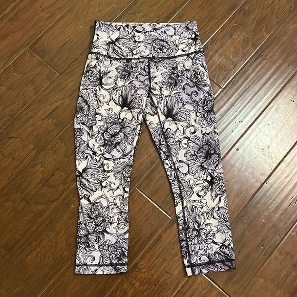 Lululemon Wunder Under Crop Hi-Rise Full-On Luxtreme 21" Starlight Multi Size 6 - Picture 4 of 9